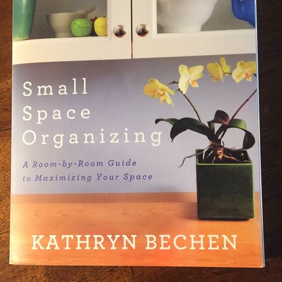 🆕 “Small Space Organizing” book by Kathryn Bechen - Picture 7 of 7
